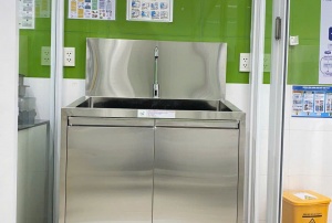 BỒN RỬA TAY PHẪU THUẬT